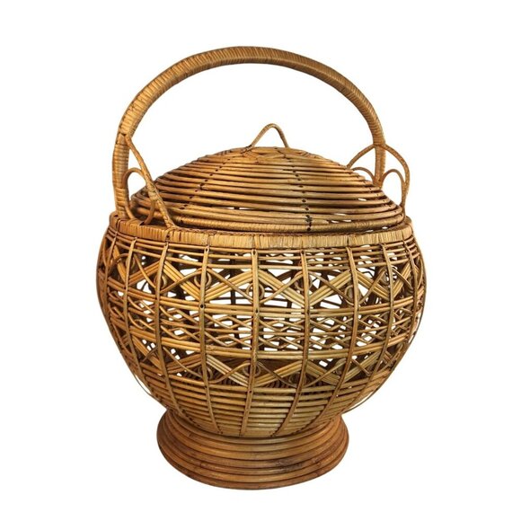 Handwoven Lidded Wicker Basket/Rattan Decorative Storage  - Boho Chic  Handcraft - Picture 12 of 15